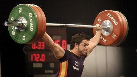 PSOE, IU y ERC presentan una proposición de ley para prohibir fumar en espacios públicos